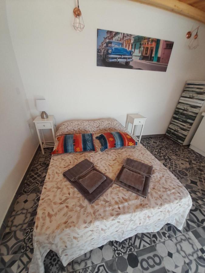 Estudio Dominicana In Albufeira Gale Eksteriør billede