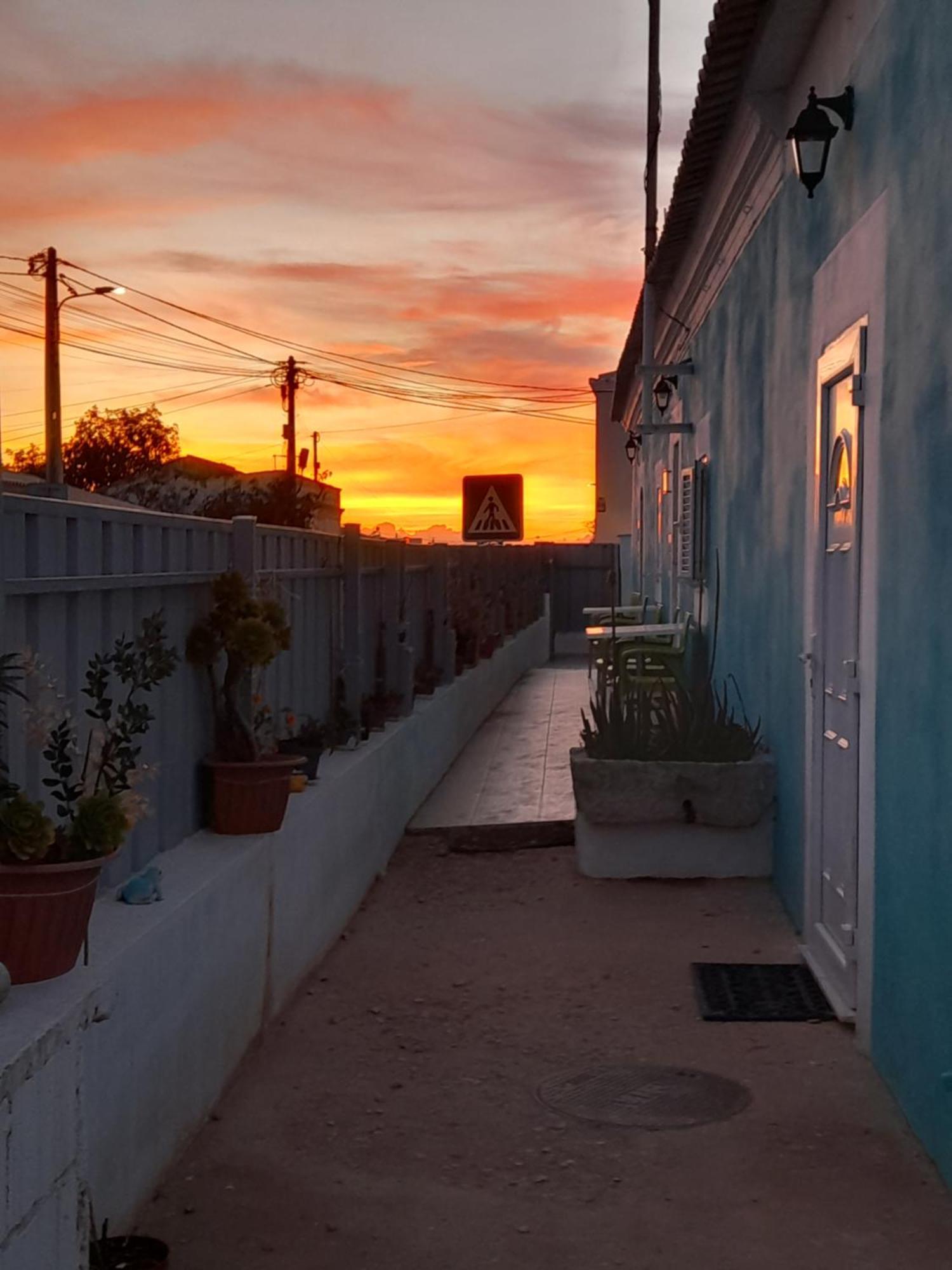 Estudio Dominicana In Albufeira Gale Eksteriør billede